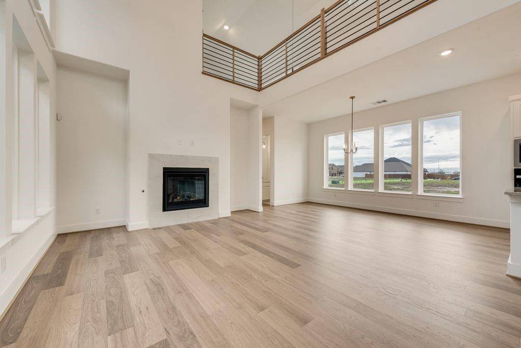 211 Golden Run Drive, Fate, TX 75189