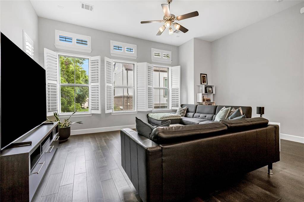 5485 Beecher Street, Dallas, TX 75209