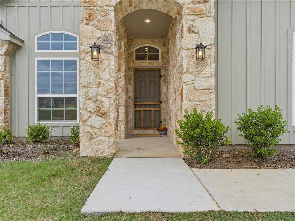 155 Rj Smith Drive, Boyd, TX 76023