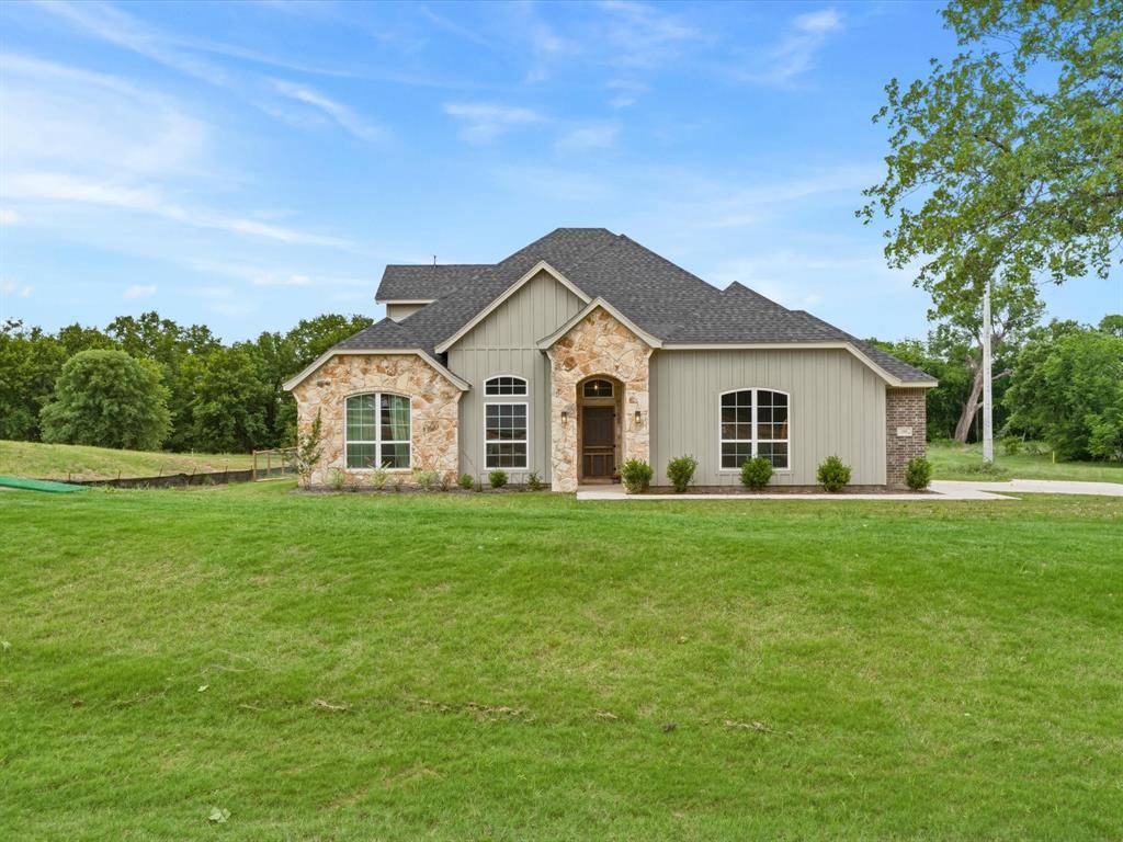 155 Rj Smith Drive, Boyd, TX 76023