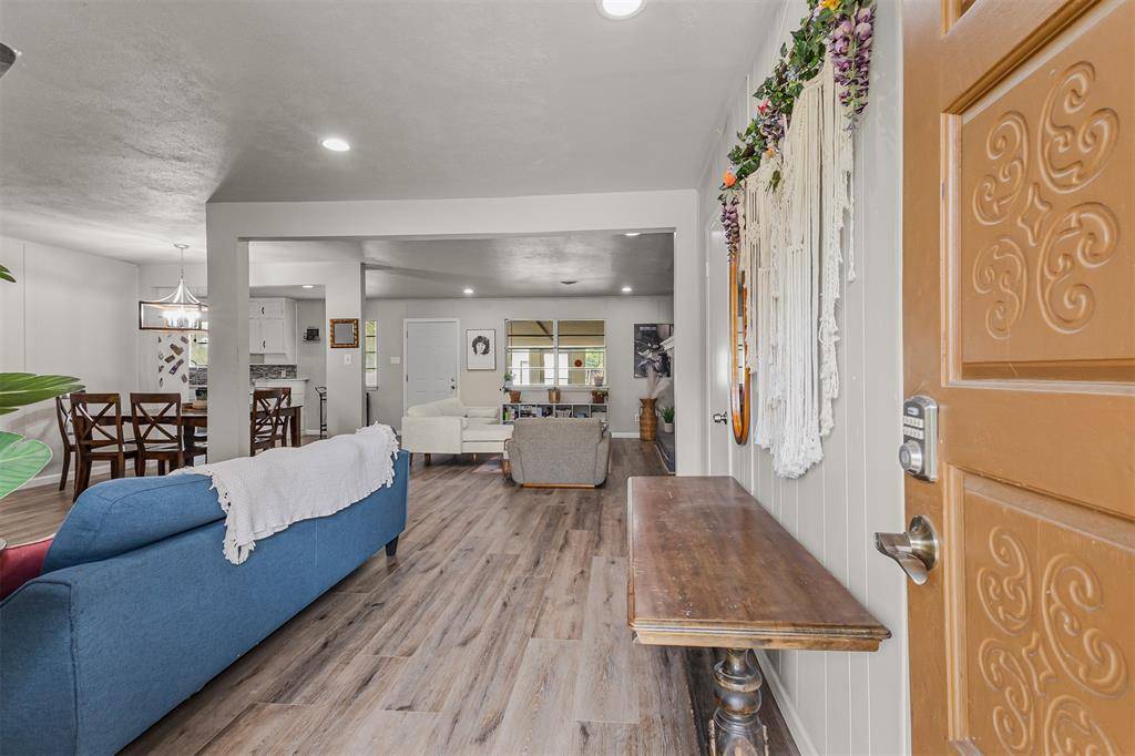 6016 Wedgmont Circle N, Fort Worth, TX 76133