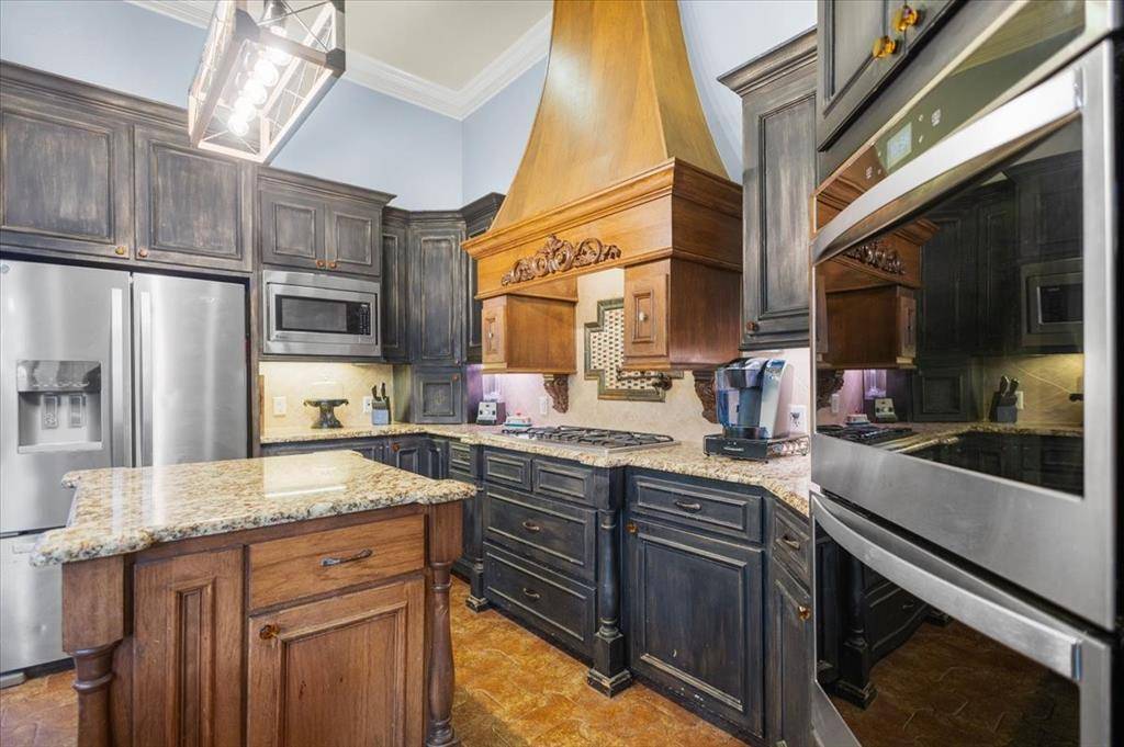 249 Heritage Court, Lindale, TX 75771
