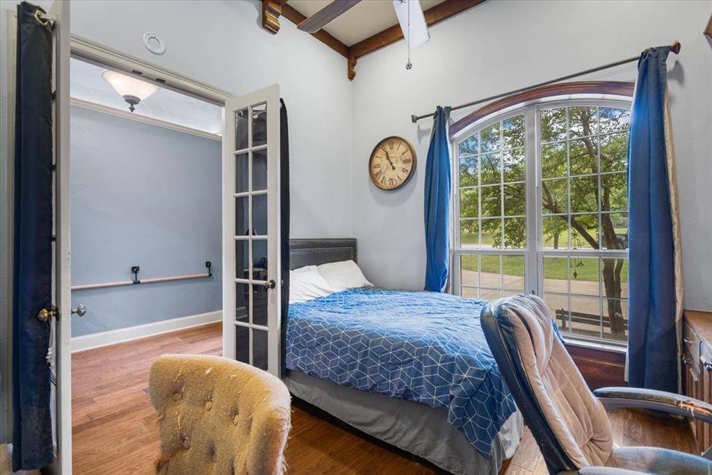 249 Heritage Court, Lindale, TX 75771