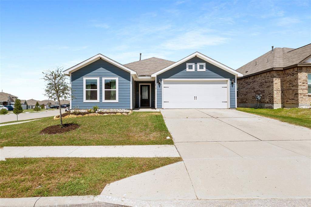 932 American Flyer Boulevard, Fort Worth, TX 76108