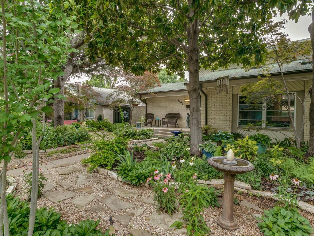 1409 Forestglen Drive, Lewisville, TX 75067