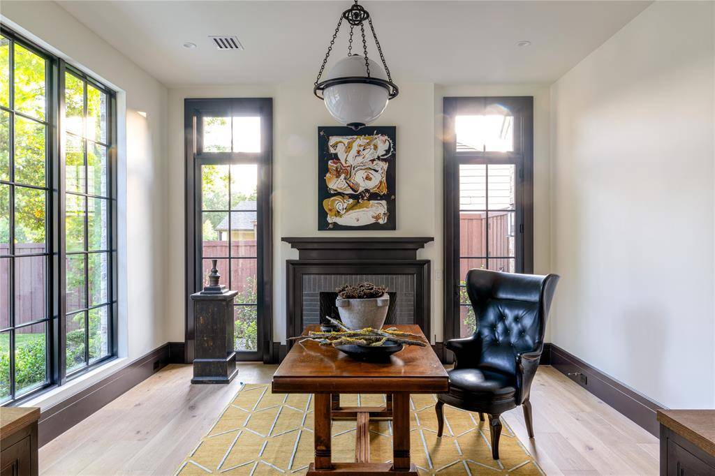 4405 Wildwood, Dallas, TX 75209