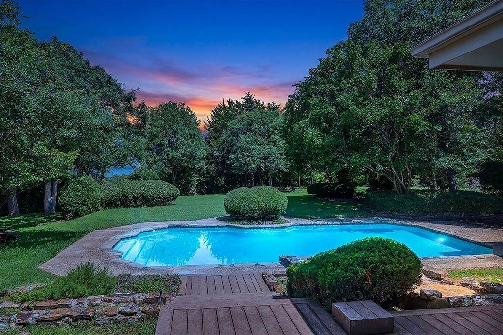 933 Mobley Road, Cedar Hill, TX 75104