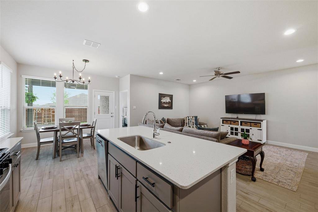 1927 Jackson Street, Cleburne, TX 76033