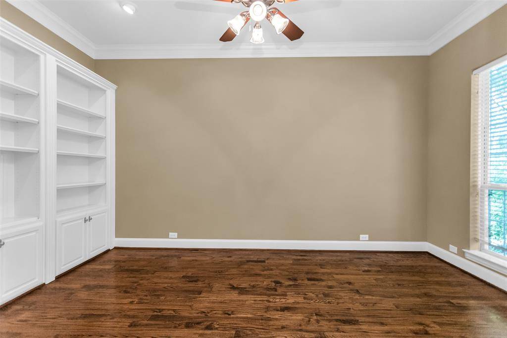 1210 Creekwood Drive, Garland, TX 75044