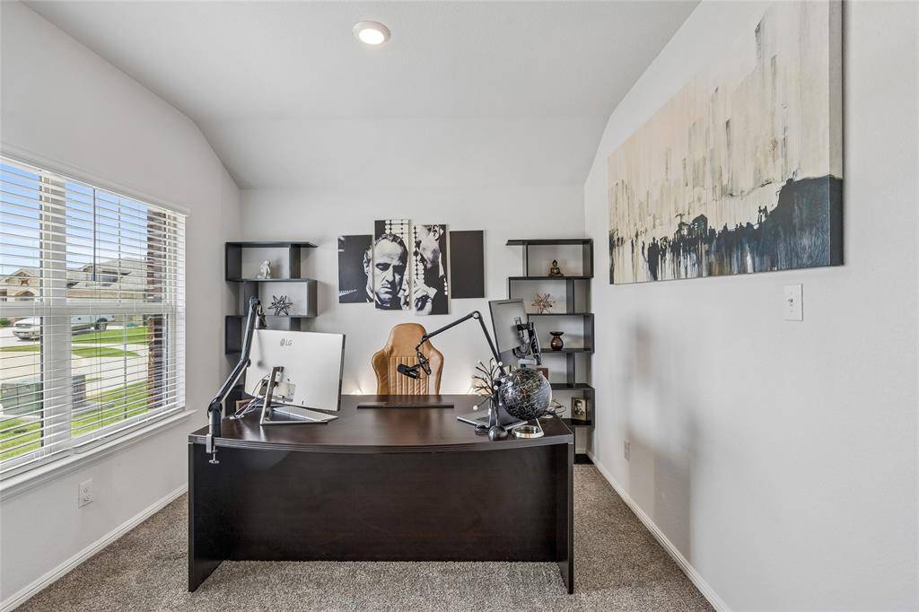 9705 Snowbell Lane, Fort Worth, TX 76036