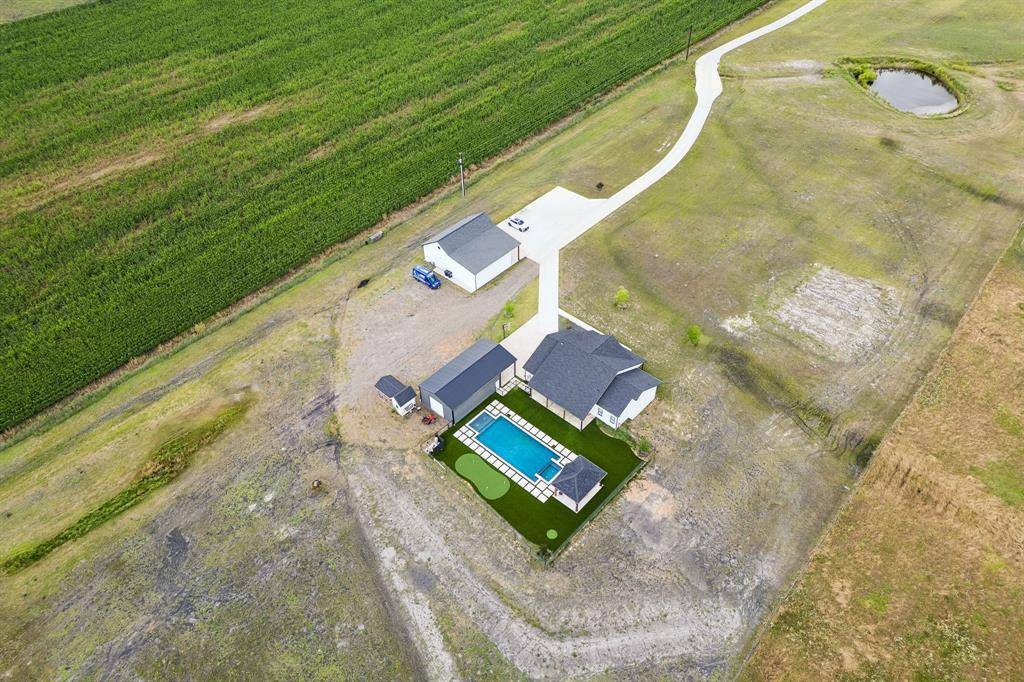 9224 County Road 592, Nevada, TX 75173