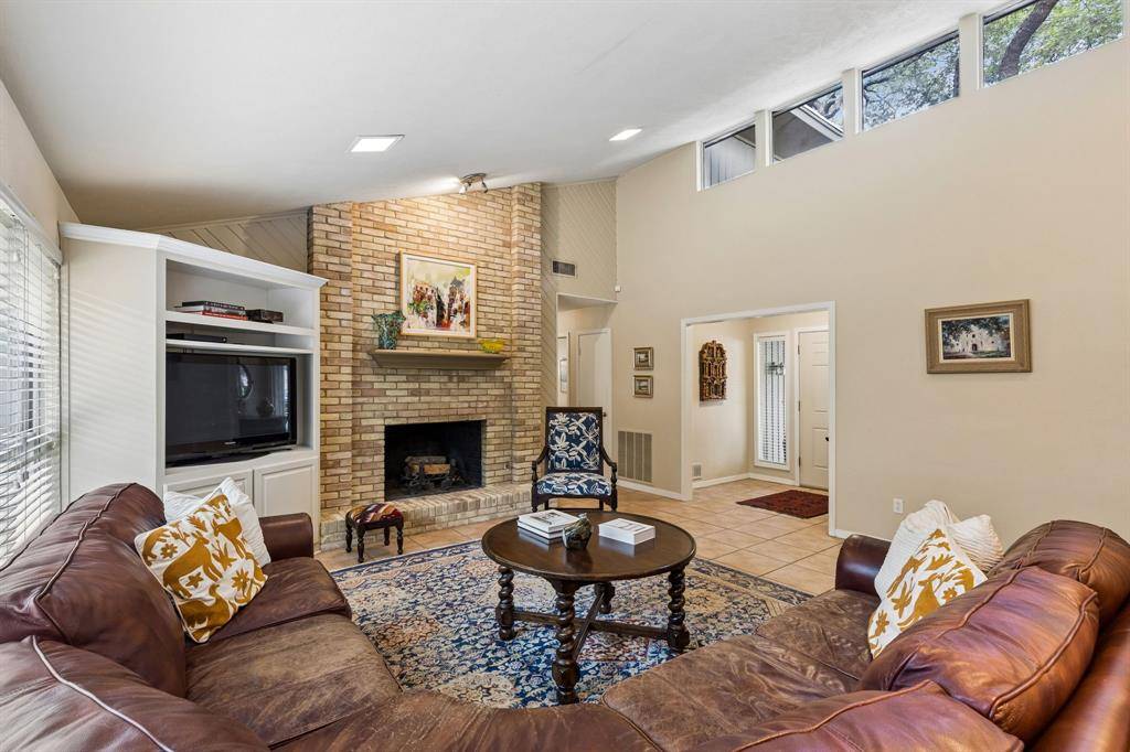 7055 Merriman Parkway, Dallas, TX 75231