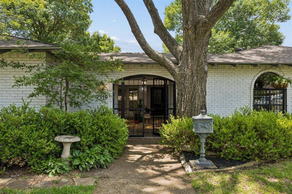 9519 Springwater Drive, Dallas, TX 75228