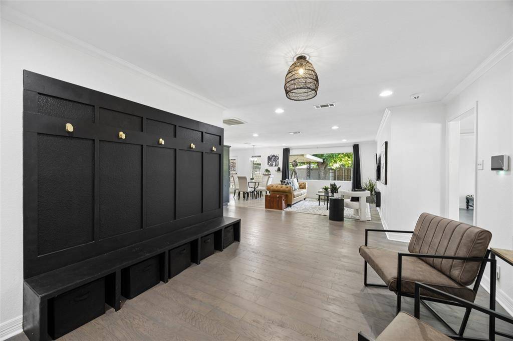324 N Brighton Avenue, Dallas, TX 75208