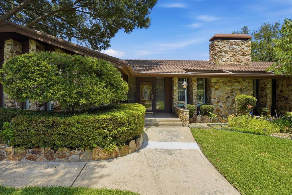 715 Stonelake Drive, Cleburne, TX 76033
