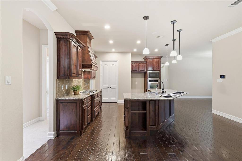 1204 Sundown Drive, Flower Mound, TX 75028