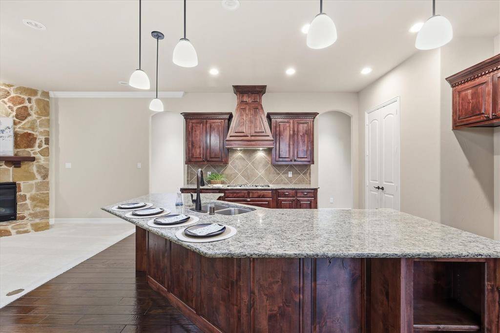 1204 Sundown Drive, Flower Mound, TX 75028