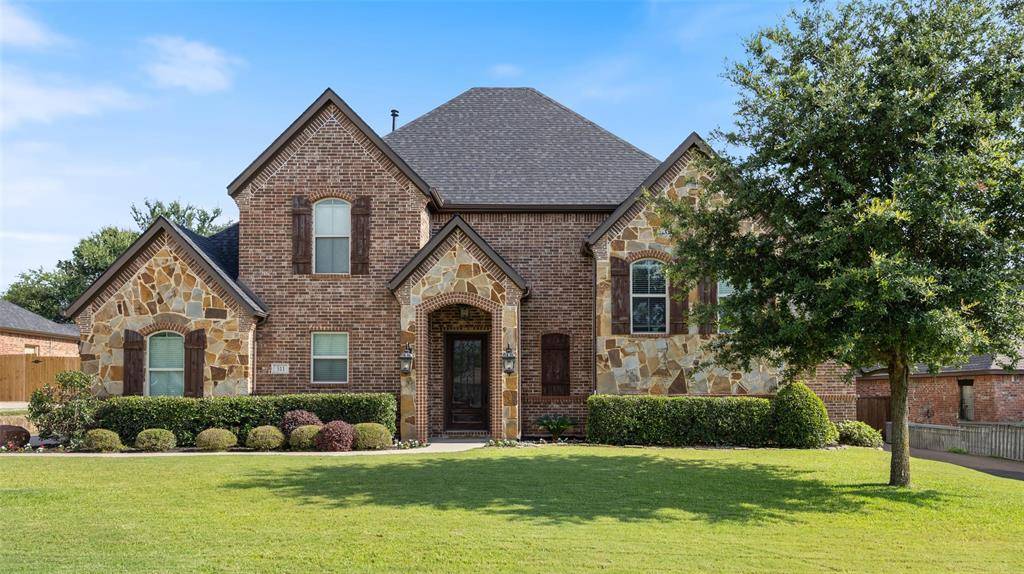 511 Oak Forest Court, Kennedale, TX 76060