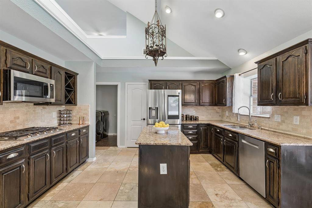 1733 Steamboat Drive, Plano, TX 75025