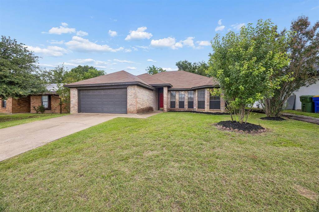 6433 Ridglea Drive, Watauga, TX 76148
