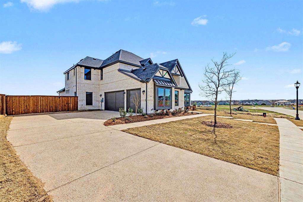 281 Hanging Garden Drive, Prosper, TX 75078