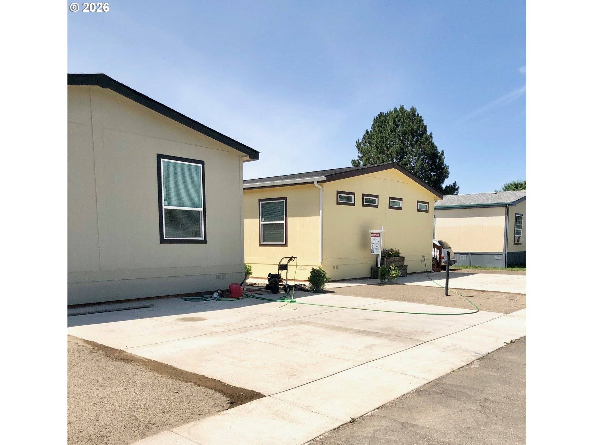 1025 S 6th #82, Harrisburg, OR 97446