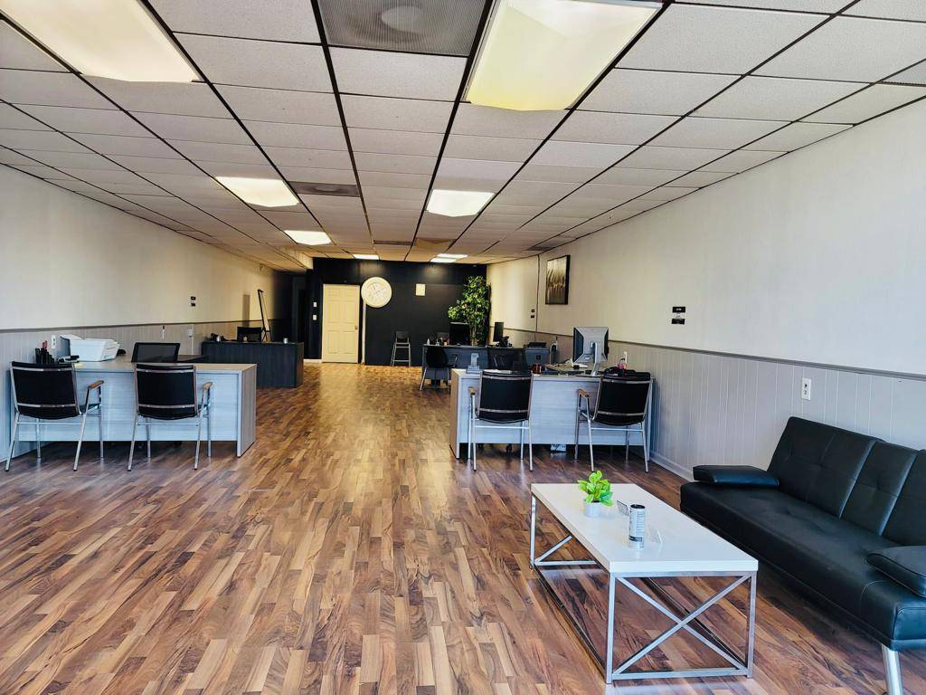 6631 Allen RD, Allen Park City, MI 48101