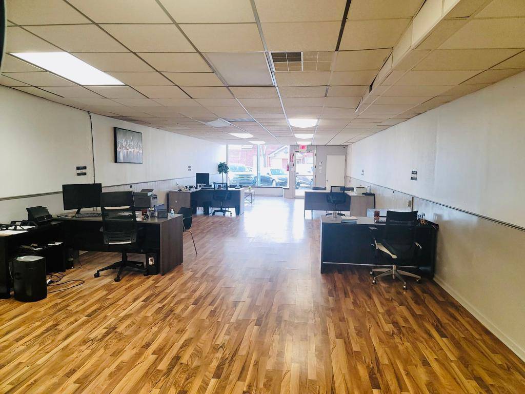 6631 Allen RD, Allen Park City, MI 48101