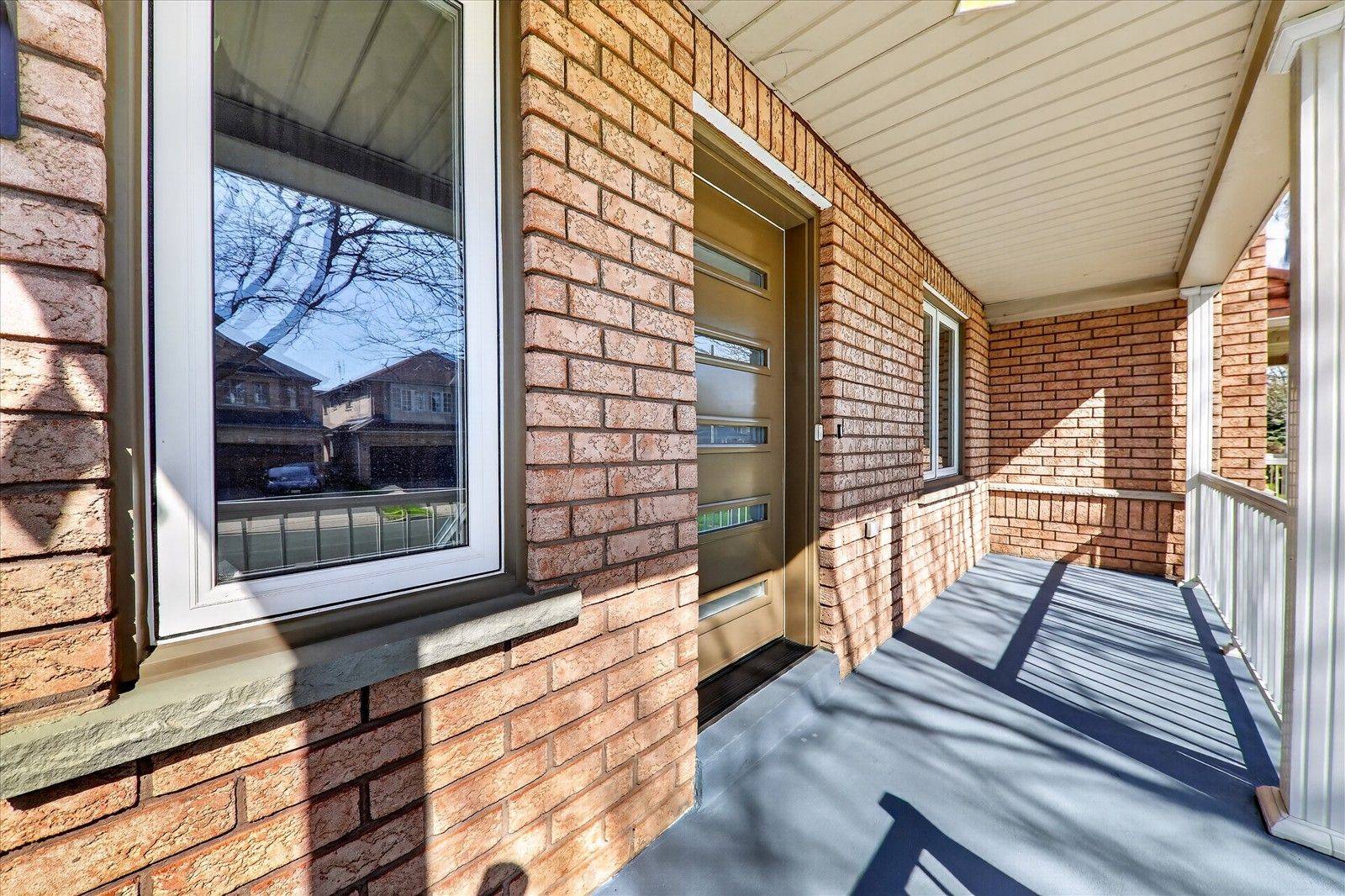 76 Anita DR, Markham, ON L3R 4T4