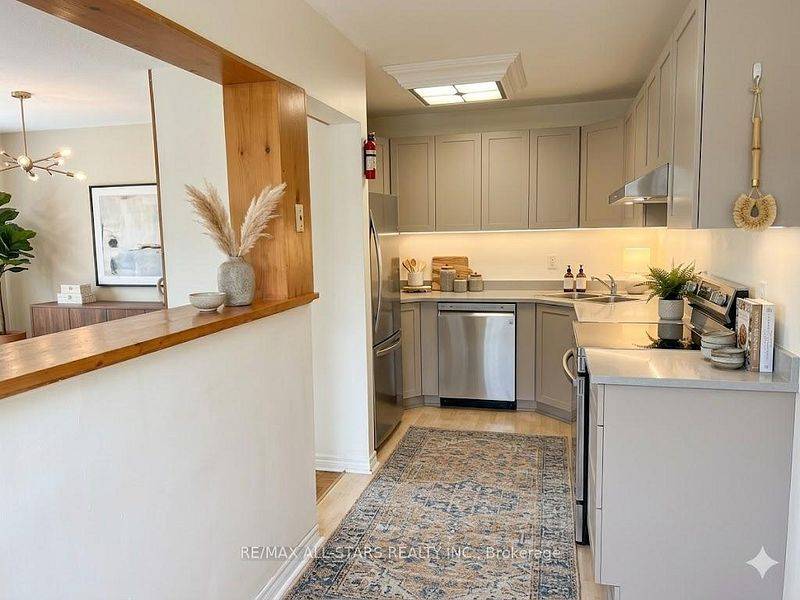 61 Eden Park DR, Brampton, ON L6T 3A5