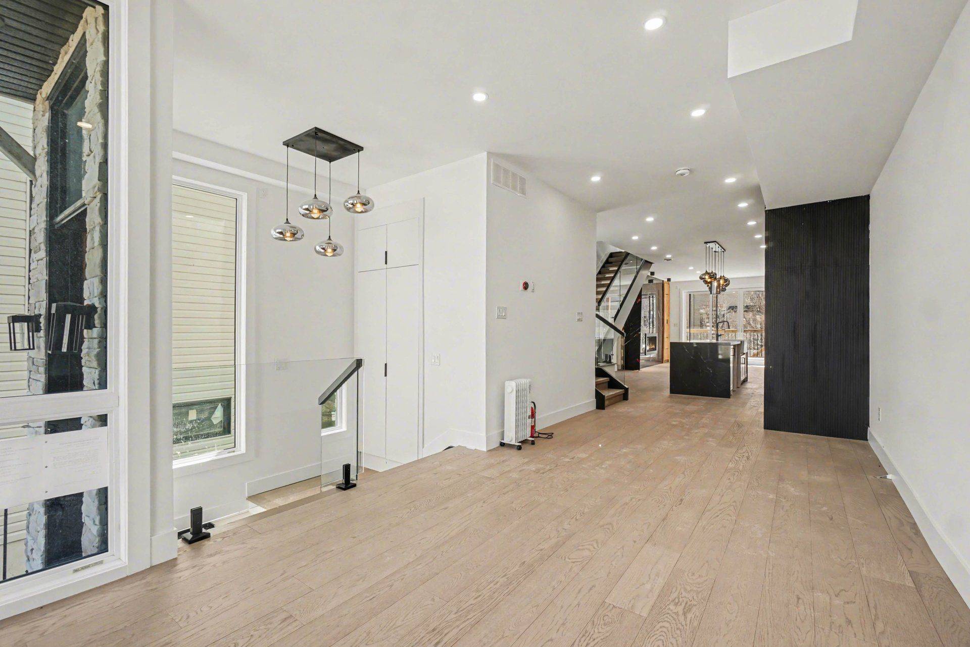 828 Alpine AVE, Britannia Heights - Queensway Terrace N And Area, ON K2B 5R6