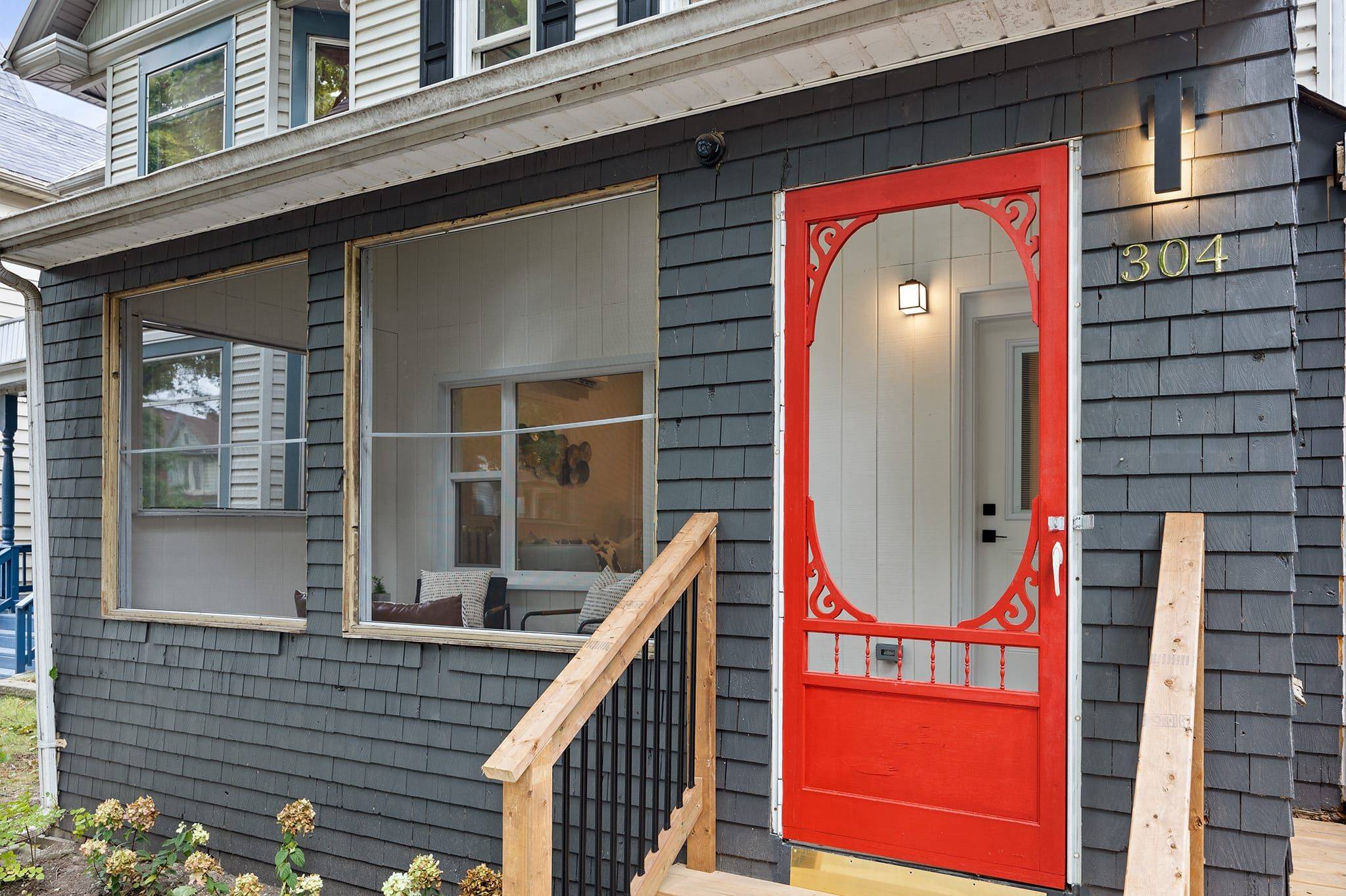 304 Lincoln RD #Unit 1, Windsor, ON N8Y 2G4
