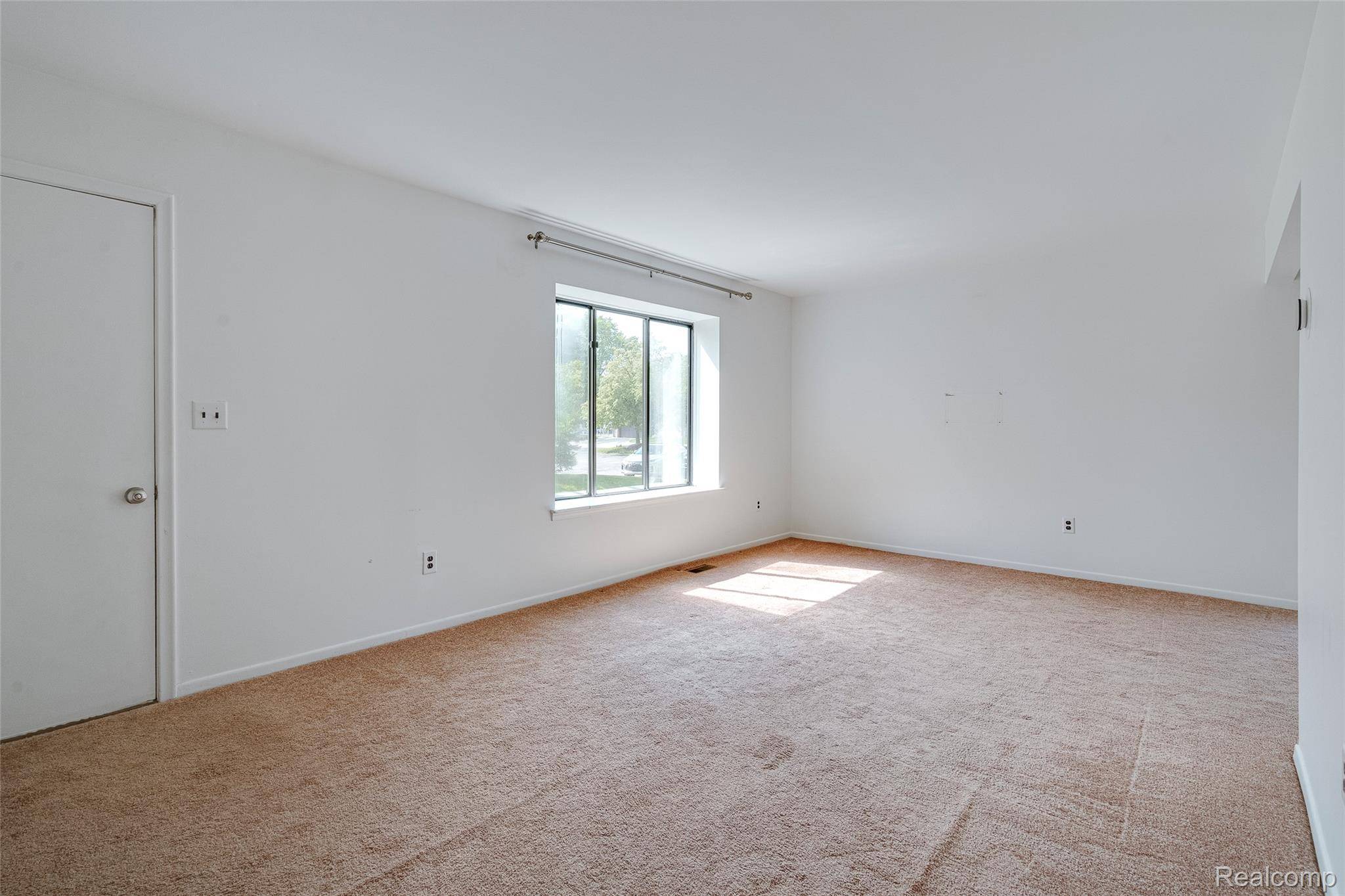 41617 Bedford DR, Canton Charter Township, MI 48187