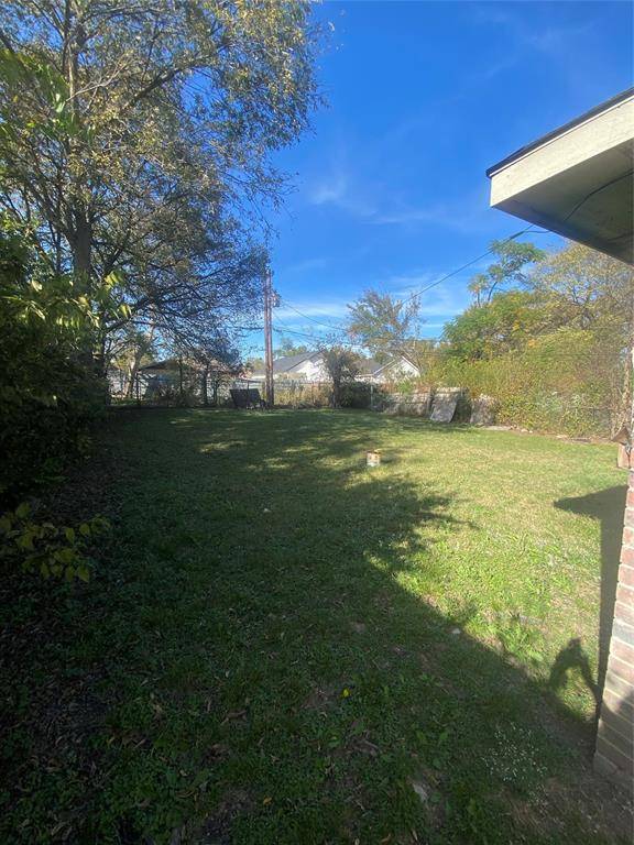 2419 Scotland Drive, Dallas, TX 75216