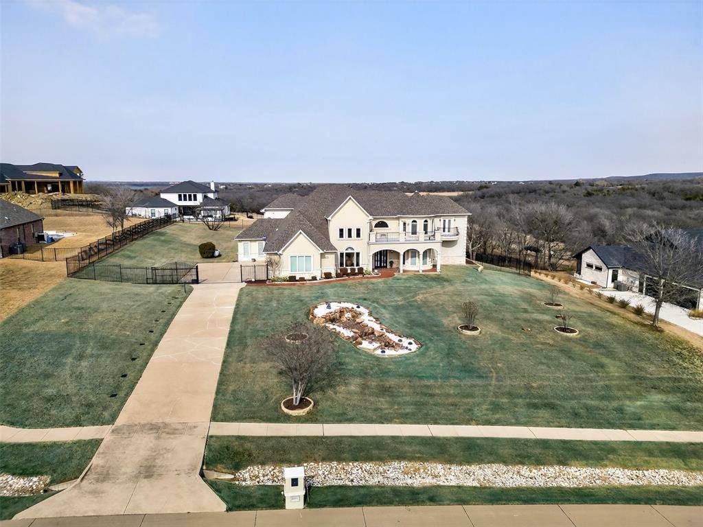 3072 Rosebud Court, Grand Prairie, TX 75104