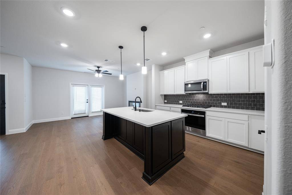 7864 Manilla Drive, Rowlett, TX 75088