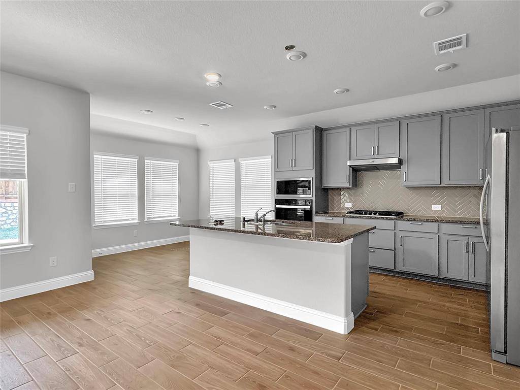 3853 Pearlwood Road, Little Elm, TX 75068