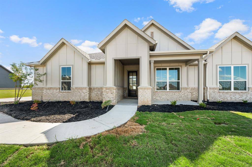 110 Brush Creek Drive, Boyd, TX 76023