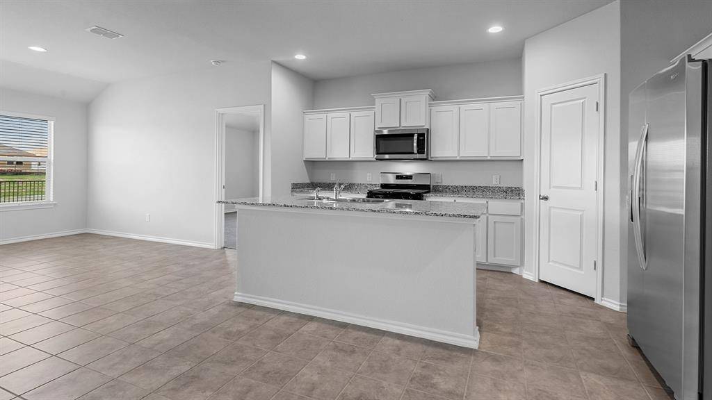 2200 JOHNNY CASH Drive, Fort Worth, TX 76036