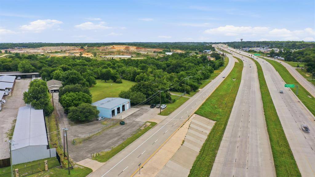 10901 Jacksboro Highway, Fort Worth, TX 76135