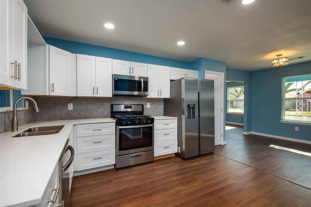 1701 Merrywood Way, Gainesville, TX 76240