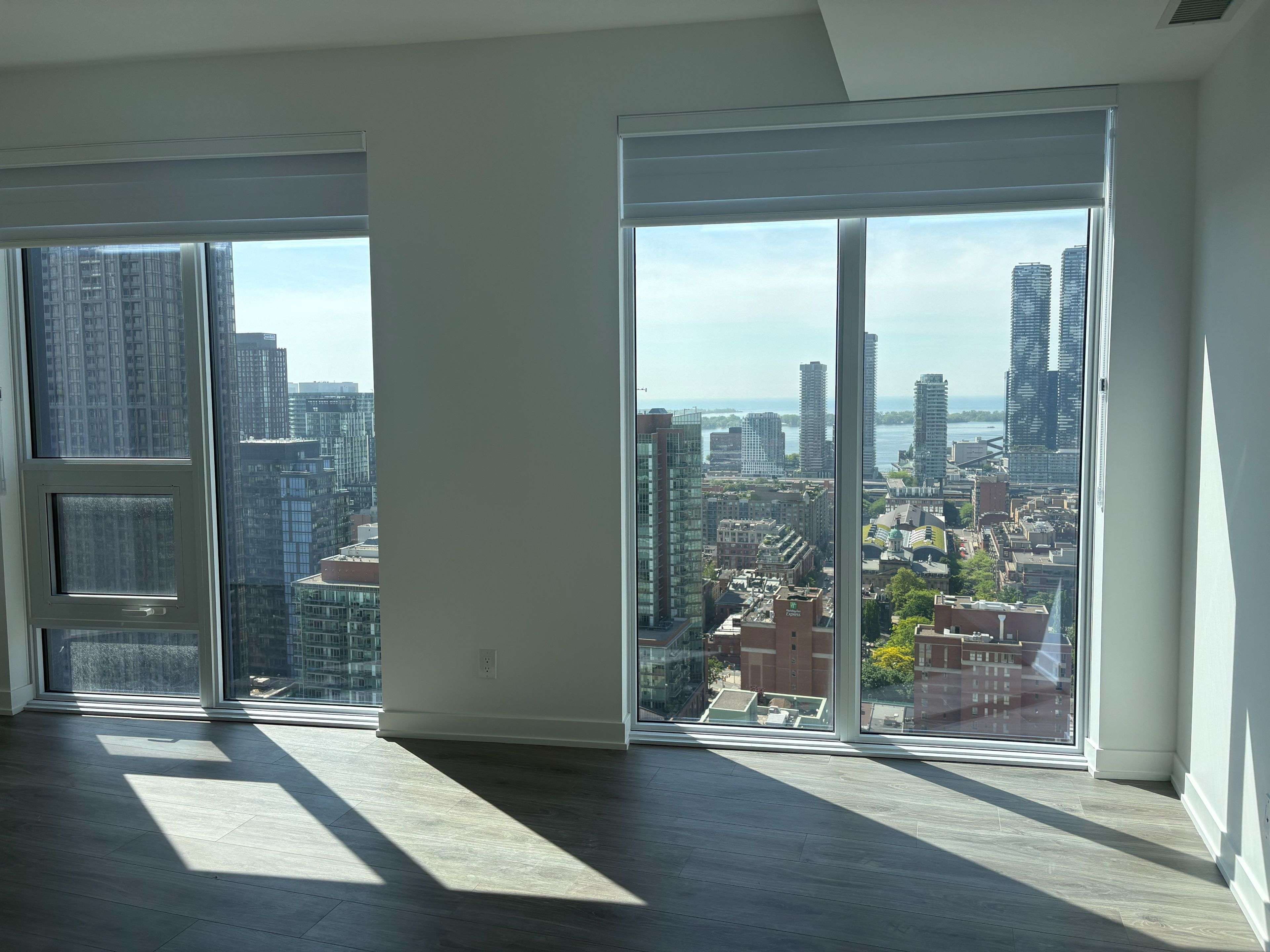 100 Queen ST E #3506, Toronto C08, ON M5C 0B5