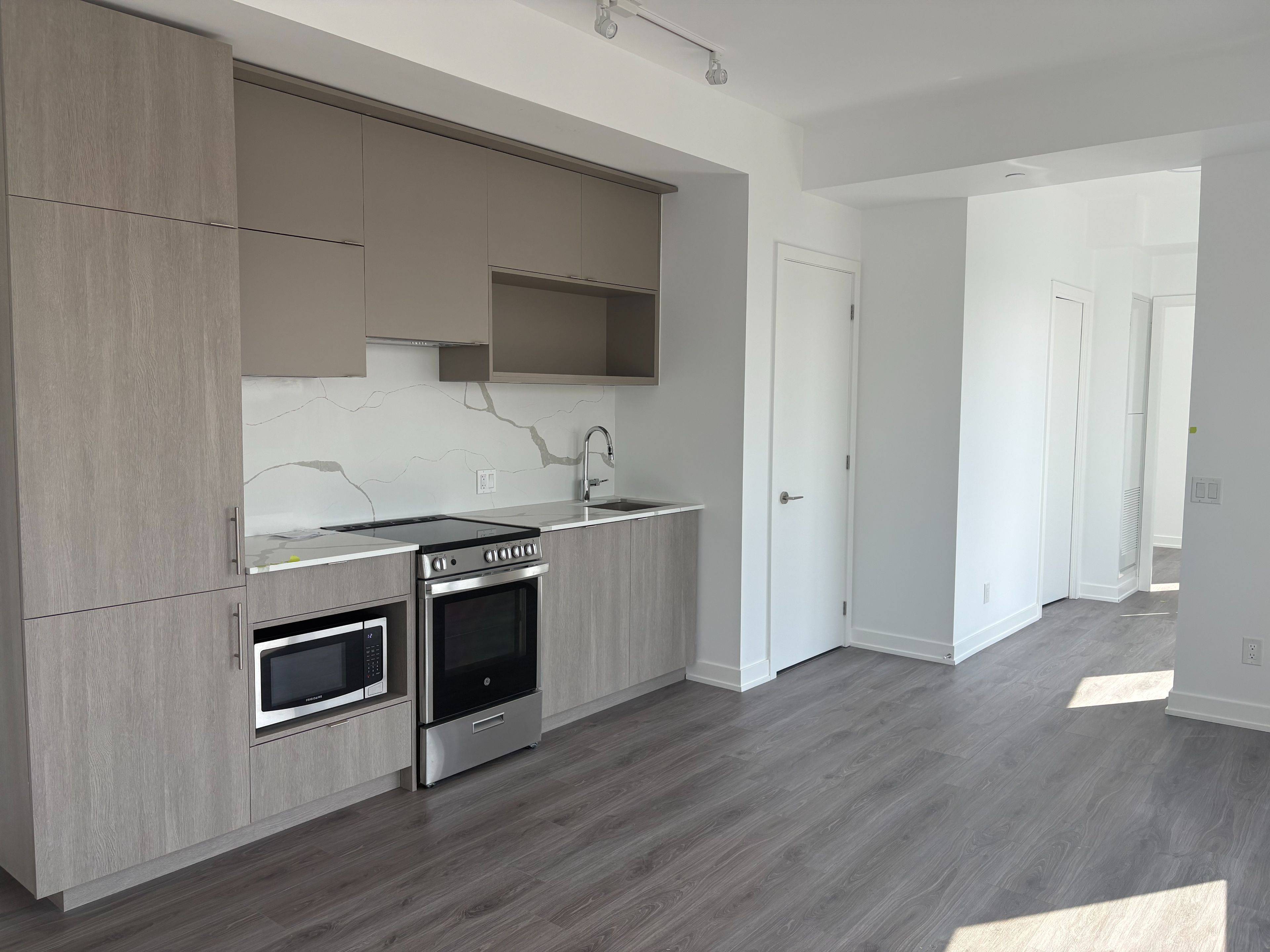 100 Queen ST E #3506, Toronto C08, ON M5C 0B5