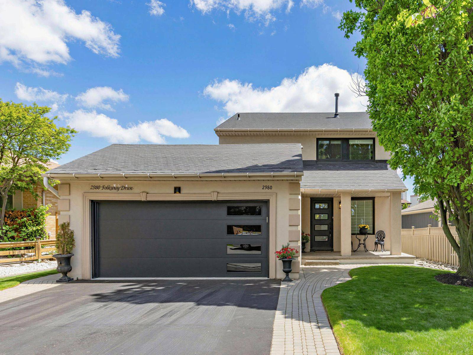 2980 Folkway DR, Mississauga, ON L5L 1Z6