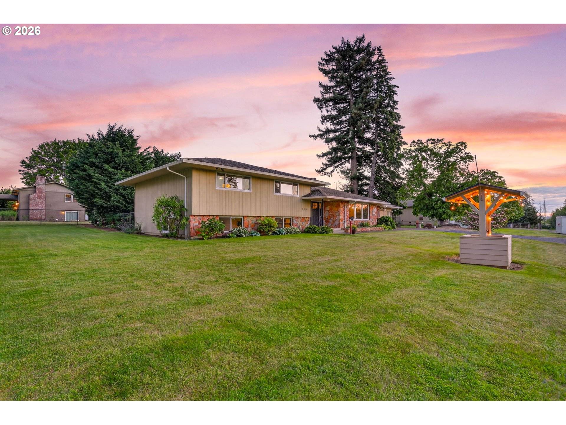 8439 SE COTTRELL RD, Boring, OR 97009