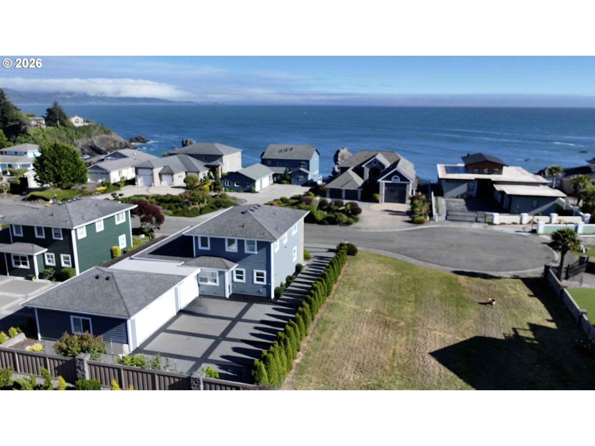 842 CHETCO POINT TER, Brookings, OR 97415