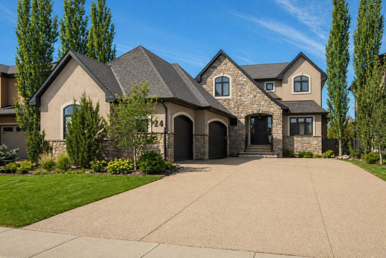 24 Sawyer Close, Red Deer, AB T4R 0M5