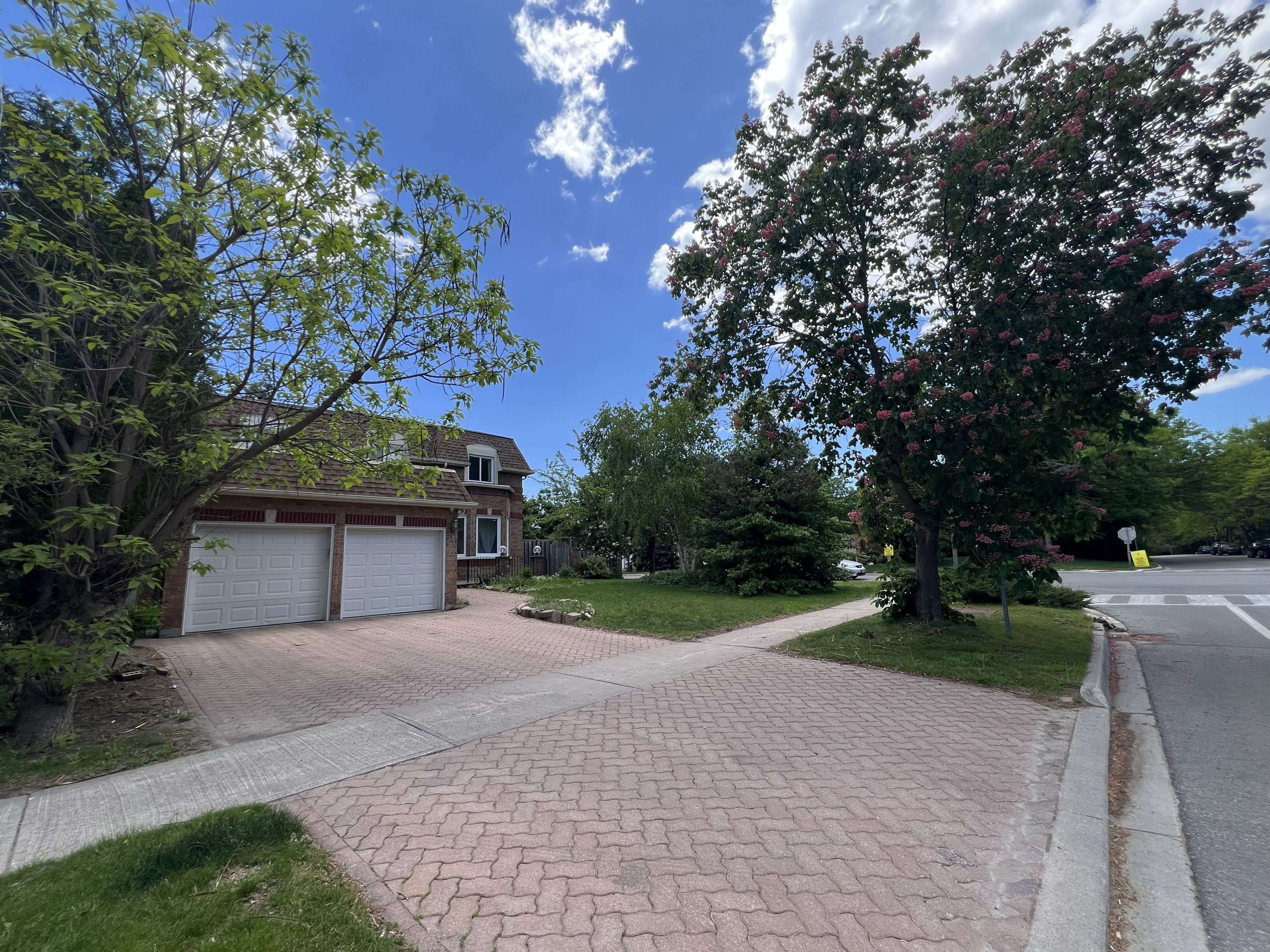 1 Lockridge AVE, Markham, ON L3R 7S6