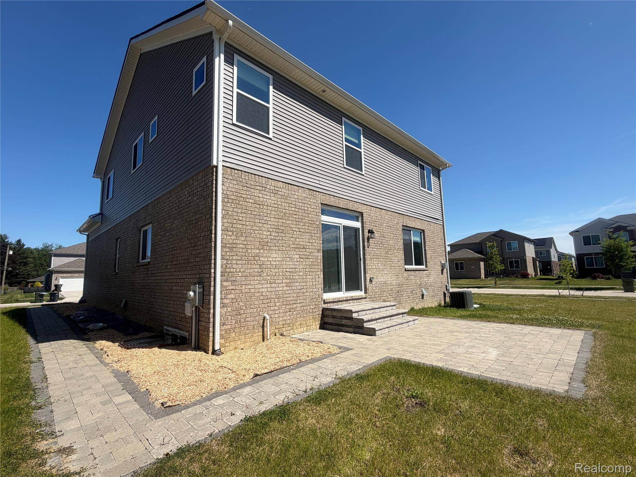 33259 Blue Spruce DR, Sterling Heights, MI 48310