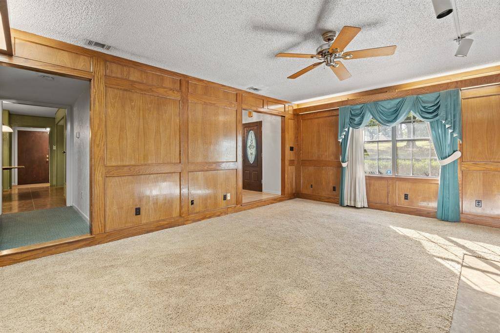 7 Fox Hollow Road, Joshua, TX 76058